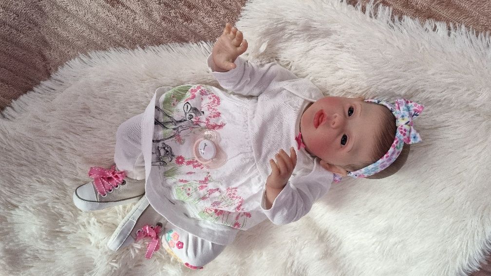 Fetita reborn de colectie