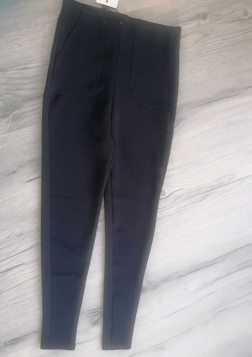 Pantaloni tip colant eleganti dama xs Bershka