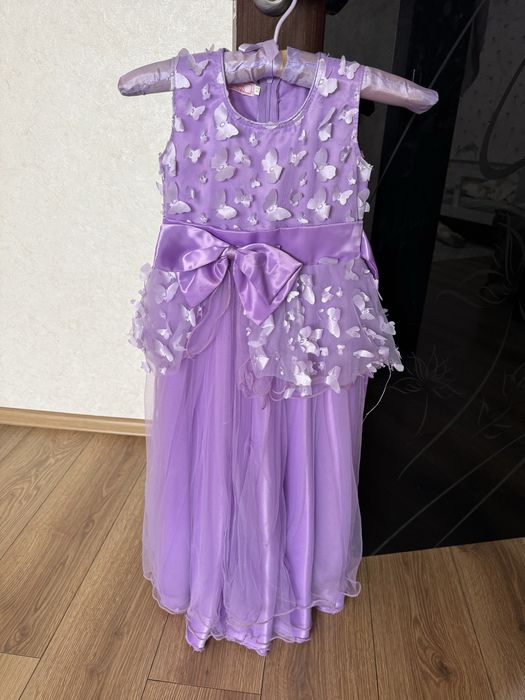 Продам платье  нарядное