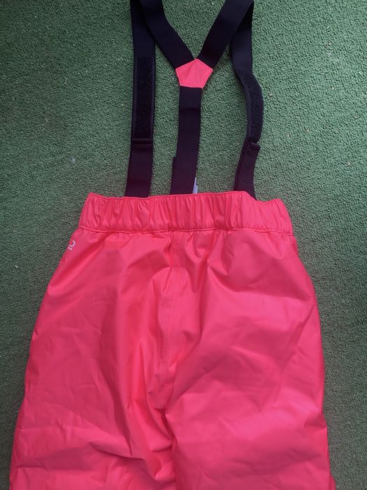 Продавам ски панталони като нови за 9-10 г. размер 134/140