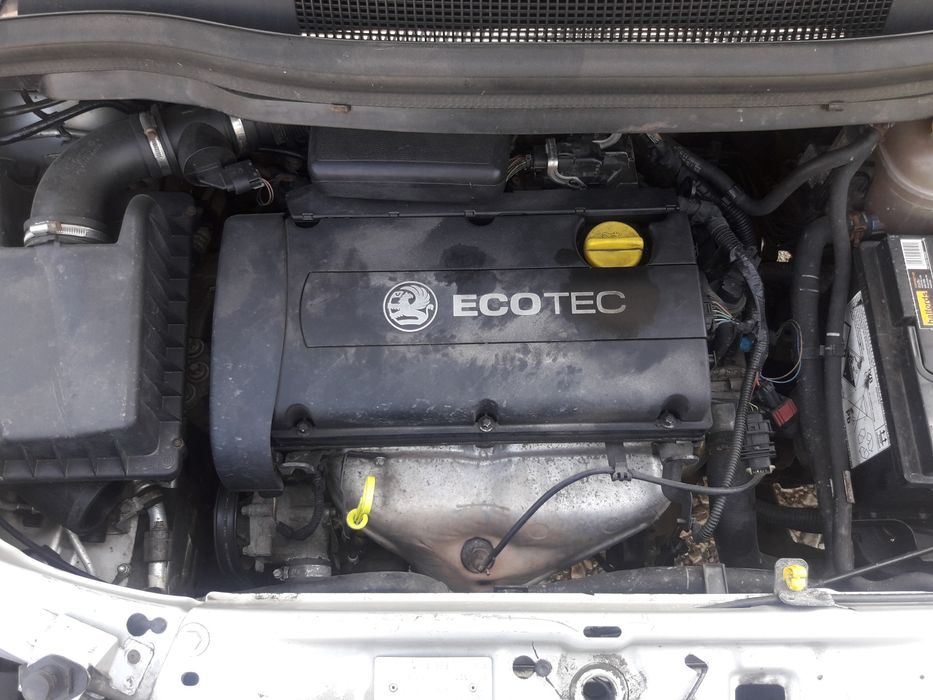 опел зафира В .Opel zafira B 2005г 1.6 бенз. само на части