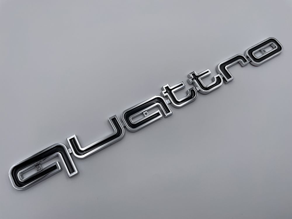 Emblema Audi Quattro Grila