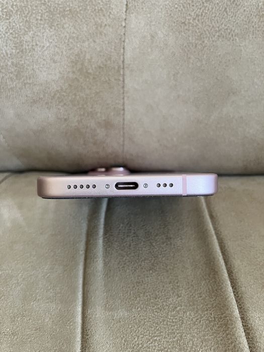 iPhone 15 90% battery Health 128GB