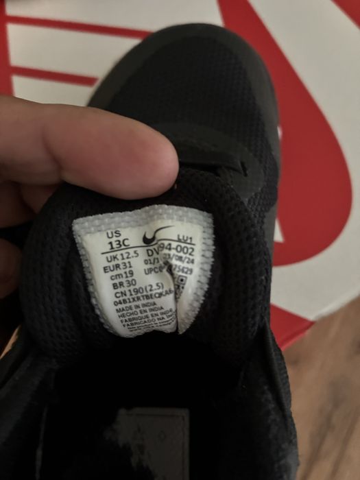 Продавам  маратонки nike