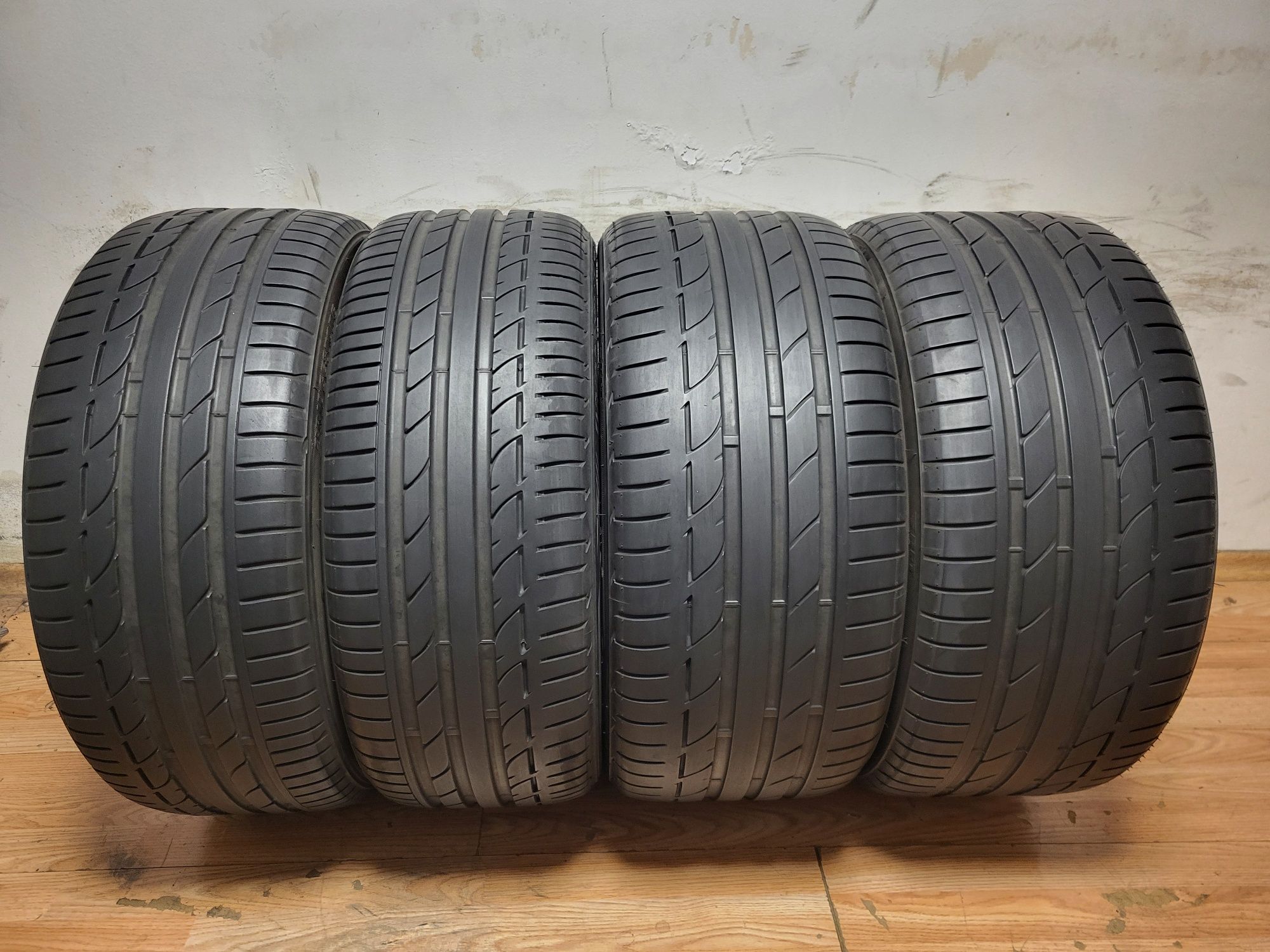 245/40/20 и 275/35/20 Bridgestone / пакет летни гуми