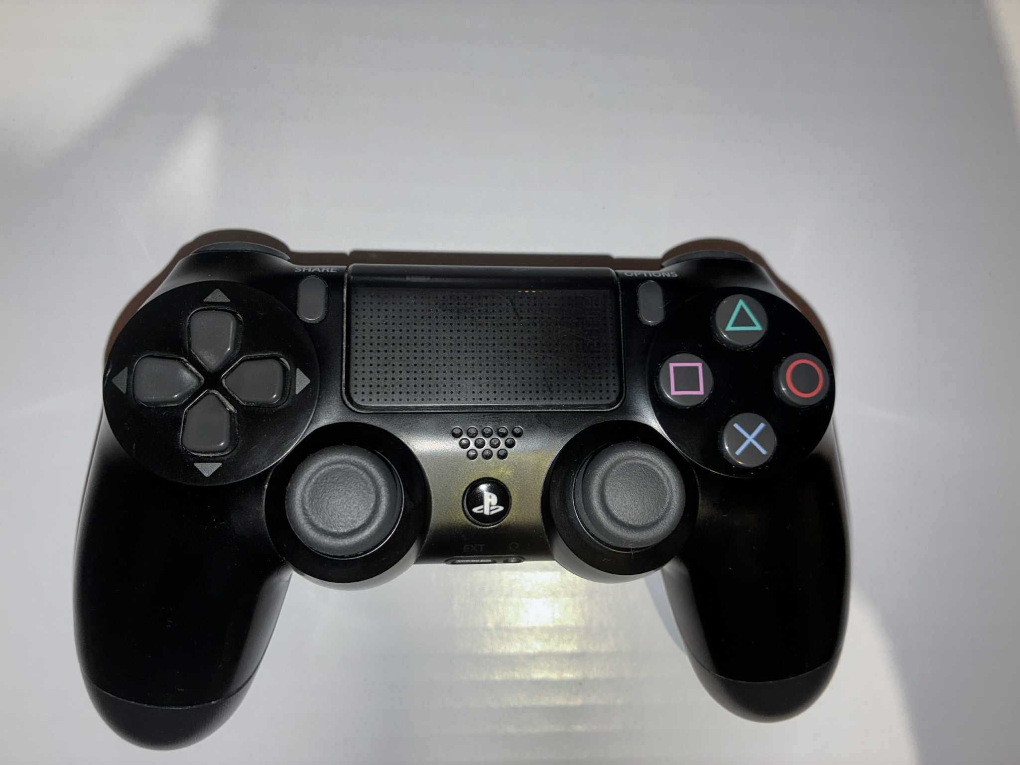 PS4 SLIM 1TB В Перфектно Състояние