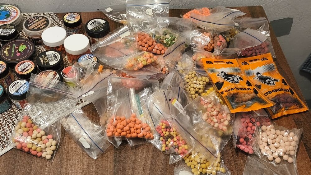 Vând momeli pentru feder