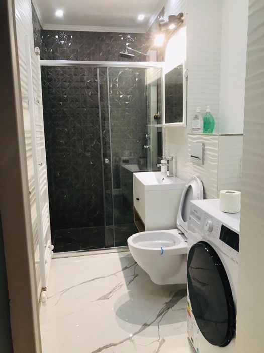 Închiriez apartament cu 3 camere in regim hotelier