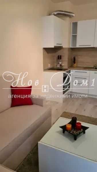 Дава се под наем Двустаен апартамент в Варна, Аспарухово - 65 кв.м за 425 € - Снимка #2