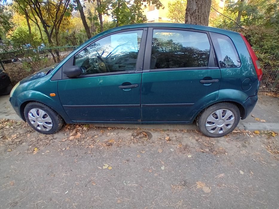 Vand Ford Fiesta 1.6 16 V pentru Rabla sau mers pe câmp