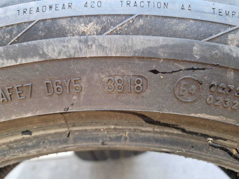 2 Continental R19 235/55
летни гуми
DOT3818