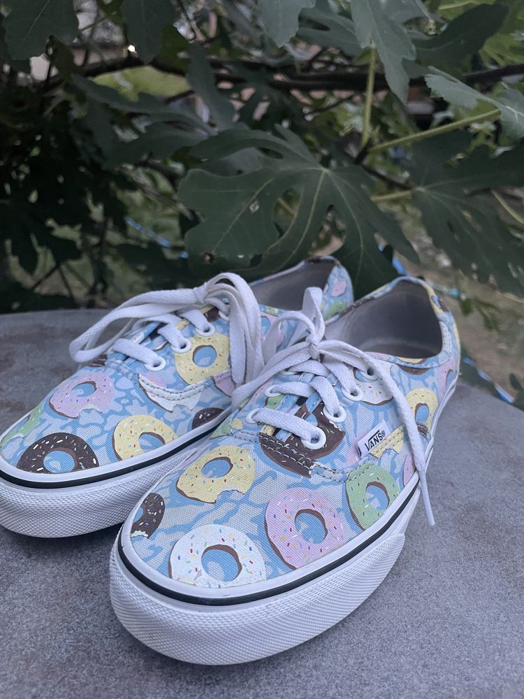 Vans кецове с донъти | 37 номер