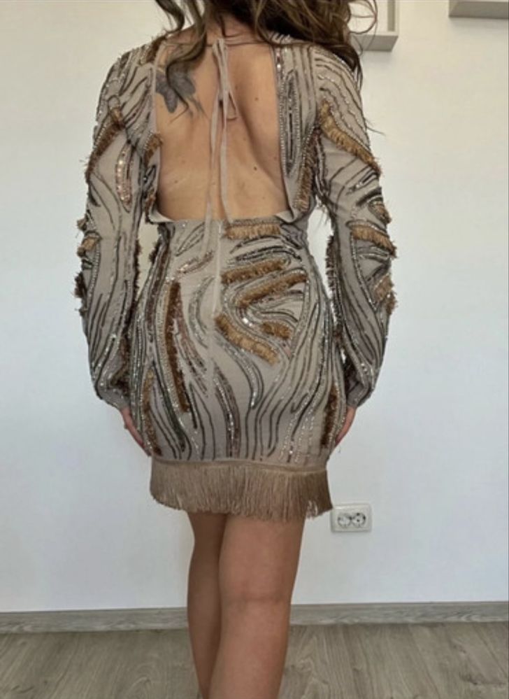 Rochie bijuterie