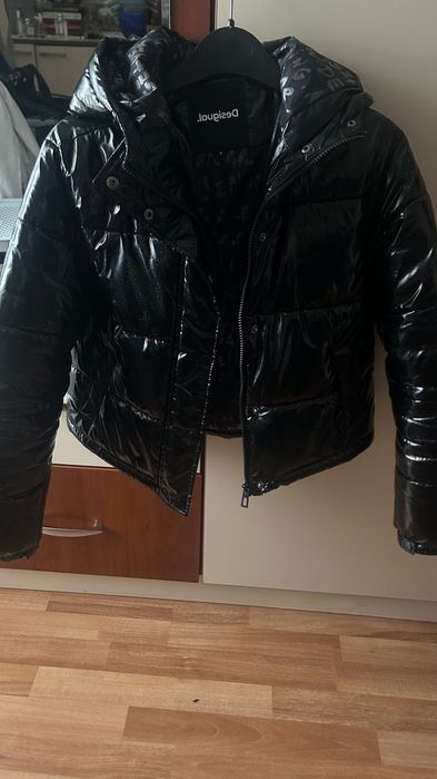 Черно зимно яке DESIGUAL