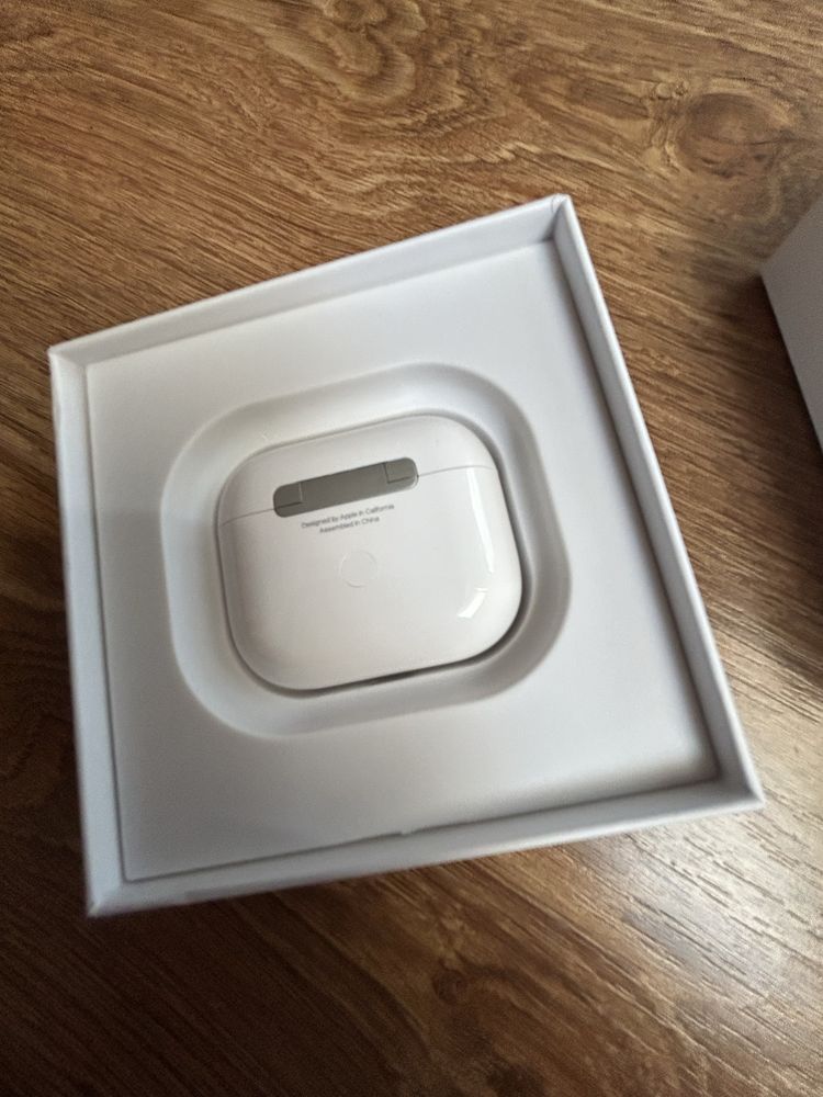 слушалки Apple Airpods Gen3 нови