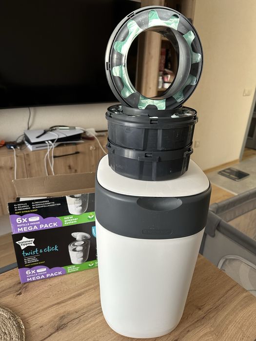 Кош за памперси Tommee Tippee с три касетки