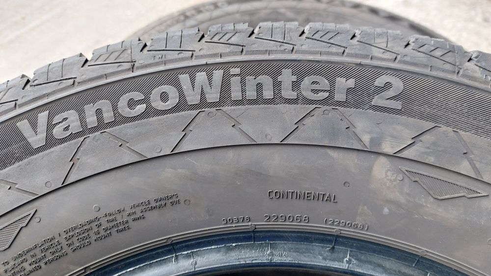 Зимни гуми за Бус 235/65/16 C Continental VanContact Winter 2 броя