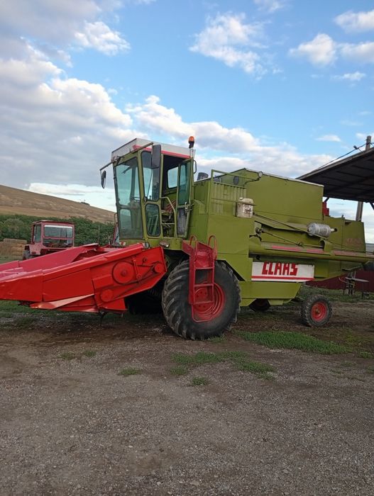 Vând Combina Claas 85