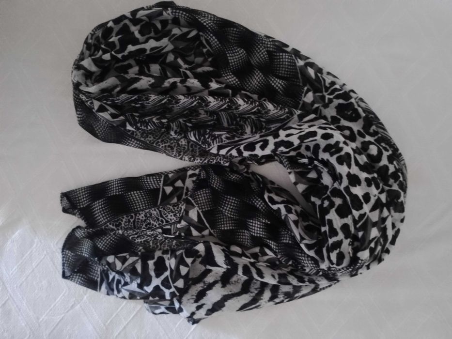 Дамски тънки шалове