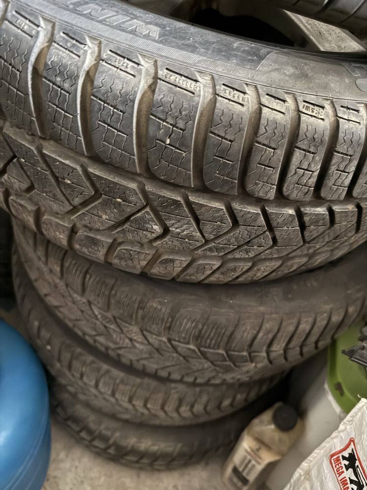 Set 4 Jante 5x110 + Anvelope iarna Pirelli SottoZero 215 55 16