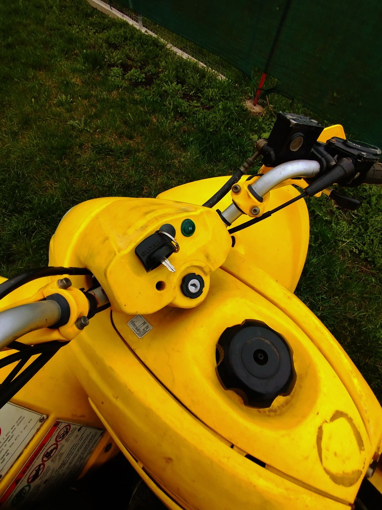 Vând sau schimb Suzuki ltz 250 defect