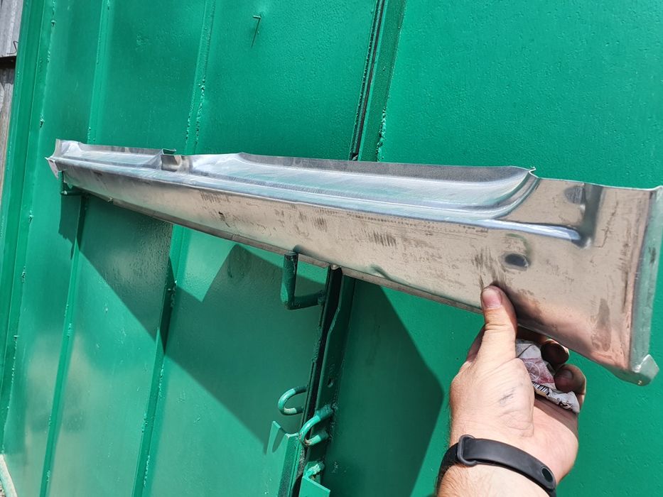 Пороги на Гольф 2 новые, заводские