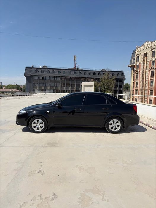 Lasseti jentra qlngan