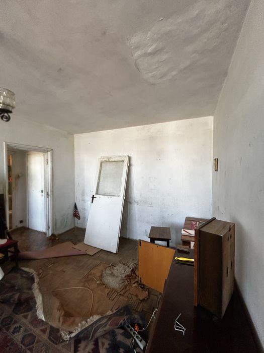 Servicii Demolare, Evacuare Moloz, Mutare mobila.