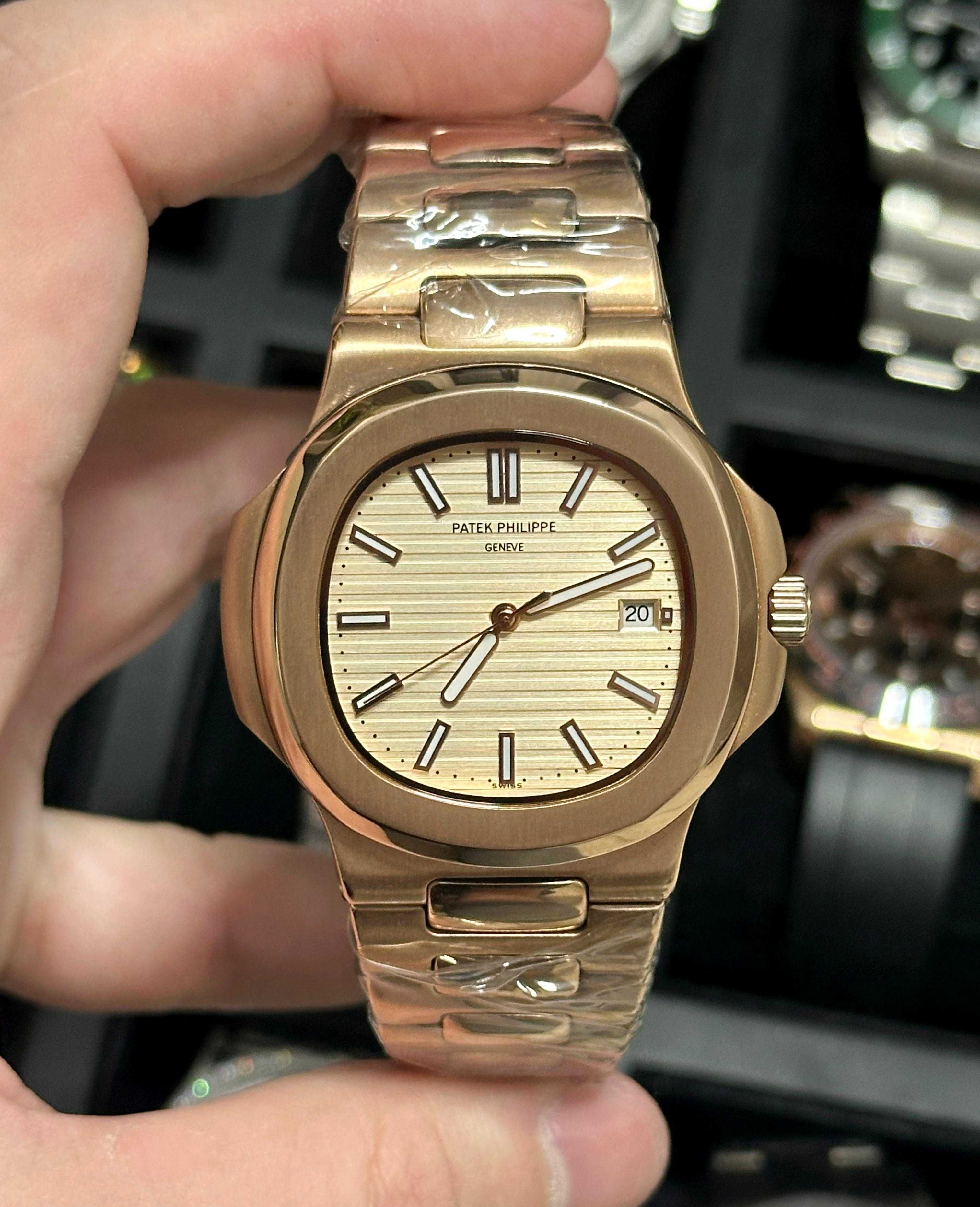patek philippe nautilus champagne dial