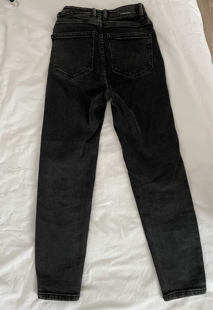 Pantaloni stradivarius mom slim fit nr 32