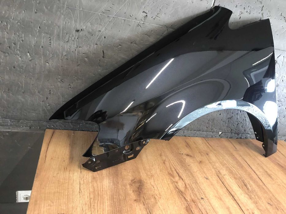 Aripa Fata Stanga VW Touran An 2007-2011 (LC9X (Negru))