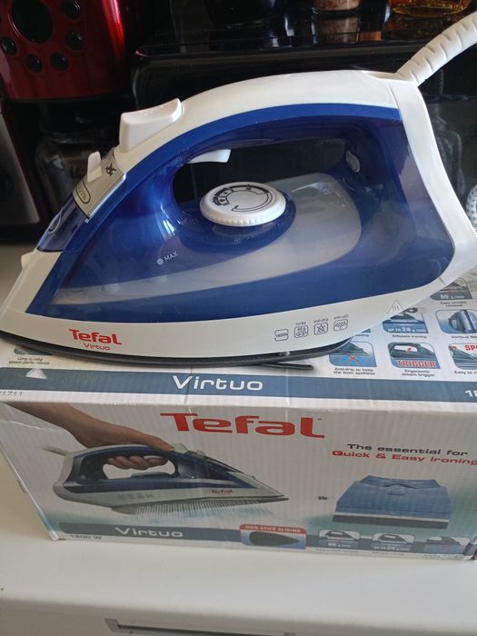 Vând fier de calcat tefal,diferite culori,nou , calitate.
