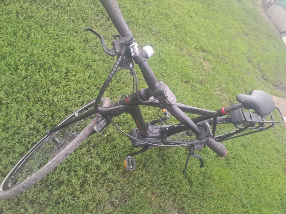 Bicicleta electrica cu frana hidraulica