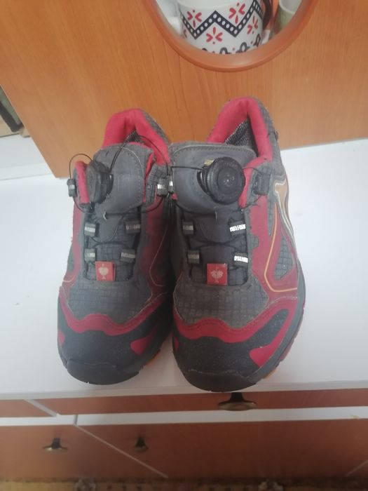 Adidași pentru copii (2 perechi) - (mărimea 32 - 33)