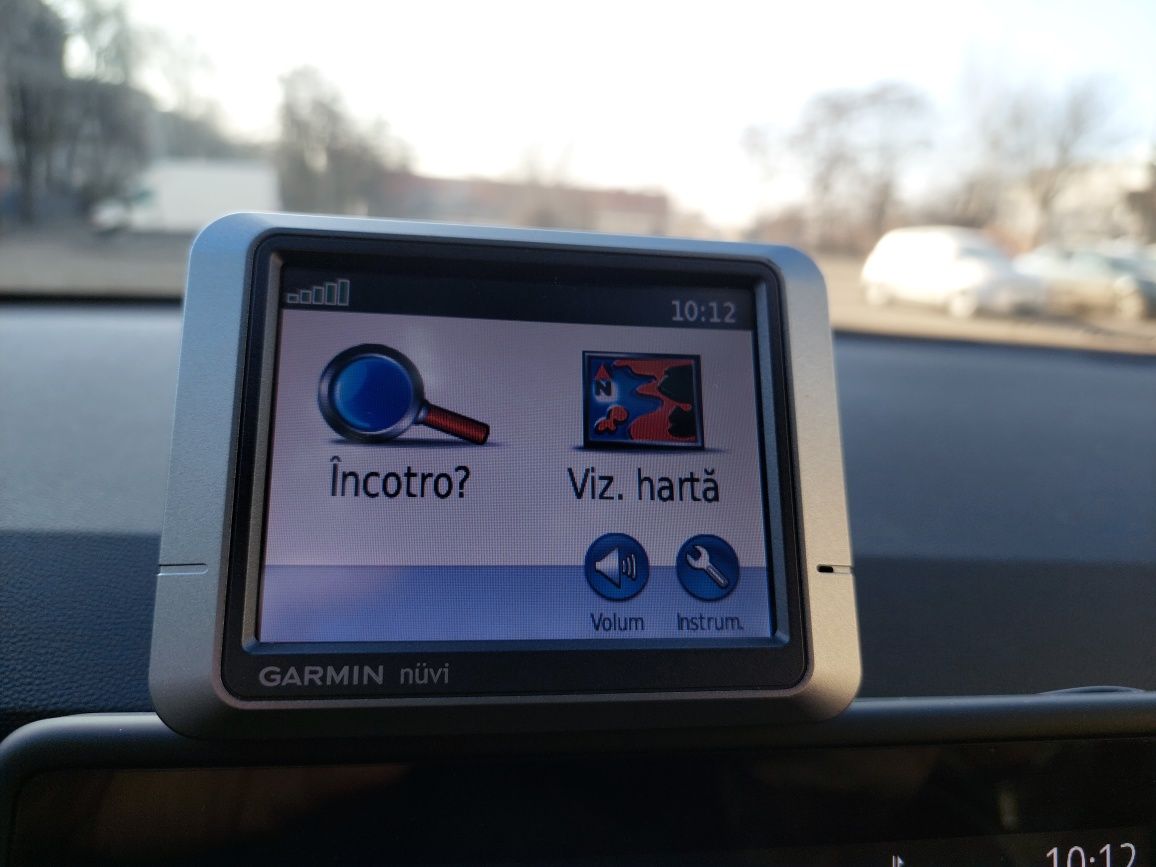 GpS Navigatie Garmin Novi 200 + incarcator + suport parbriz - 99 lei