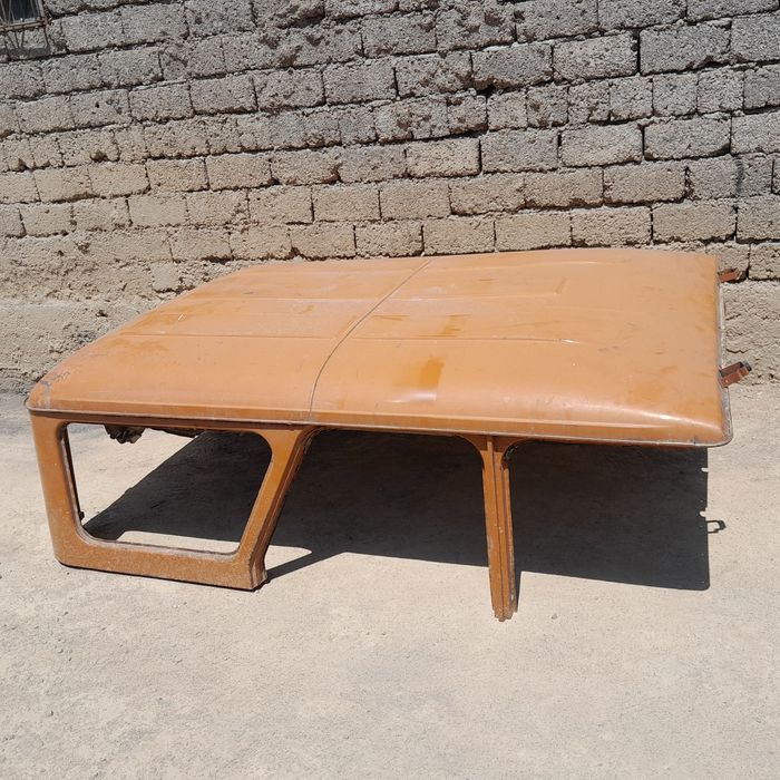 Уаз том запчаст сотилади холати яхши чириган жойи йук