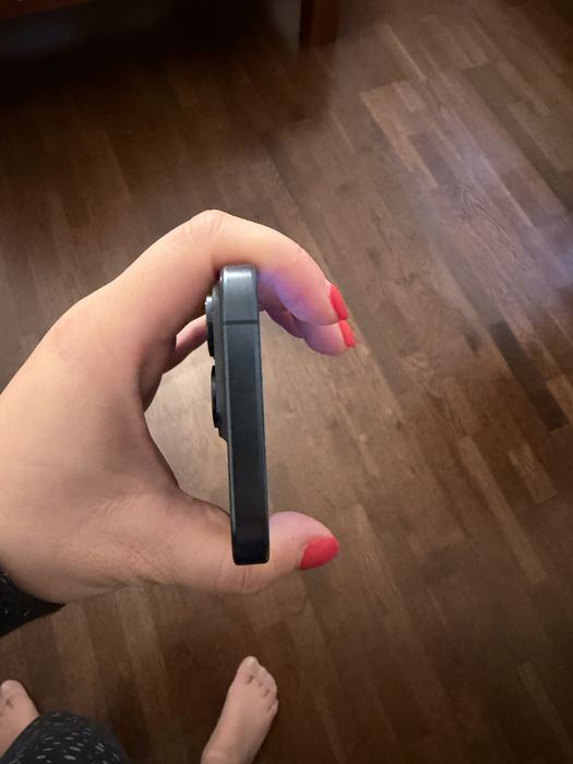 Iphone 15 pro deep blue