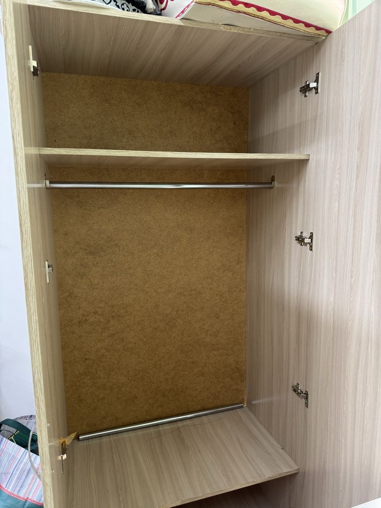 Продается шкаф для одежды