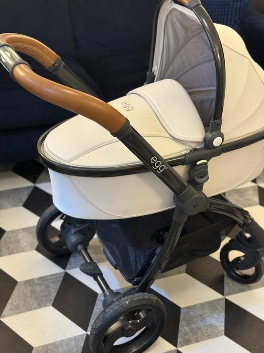 Carucior egg® Jurassic Crean Editie Speciala + Saltea Seat Fur