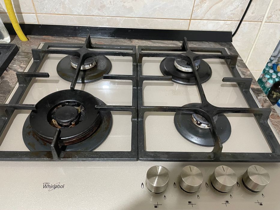 Plită 4 ochiuri marca Whirlpool
