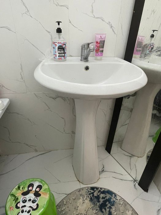 Продам раковину 8000