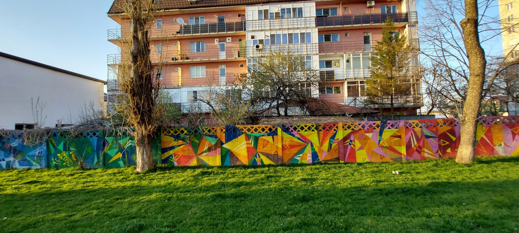 Desene pe pereti - graffiti, pictura murala