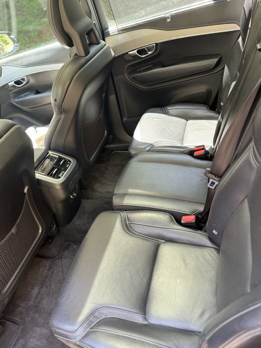 Volvo XC90,7 locuri