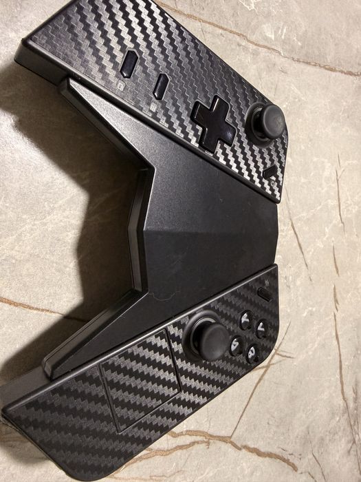 Мошный игровой компютер Lenova Legion Go 1TB можно играть любой игру