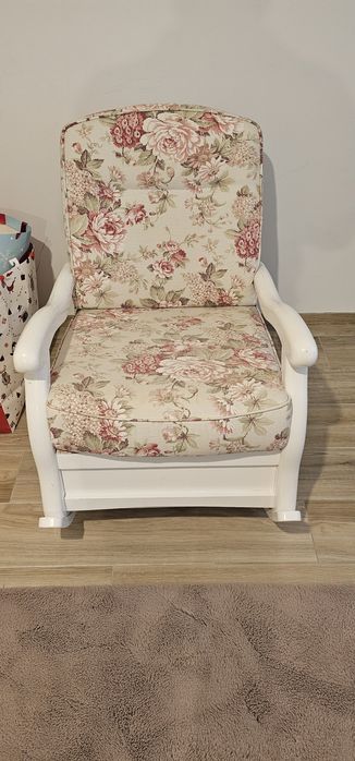 Vand canapea,extensibila 3 locuri, Dalin, măsuță si balansoar