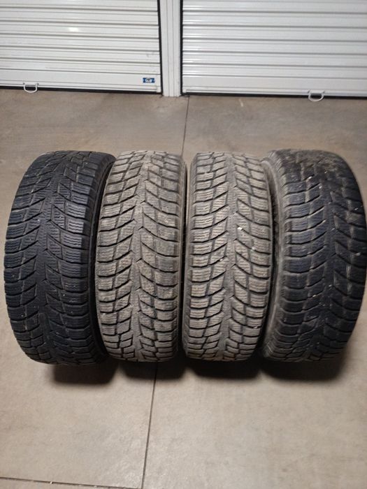 Зимни гуми   195/65/15 ; 205/55/16 ; 215/65/16 C ; 245/50/18
