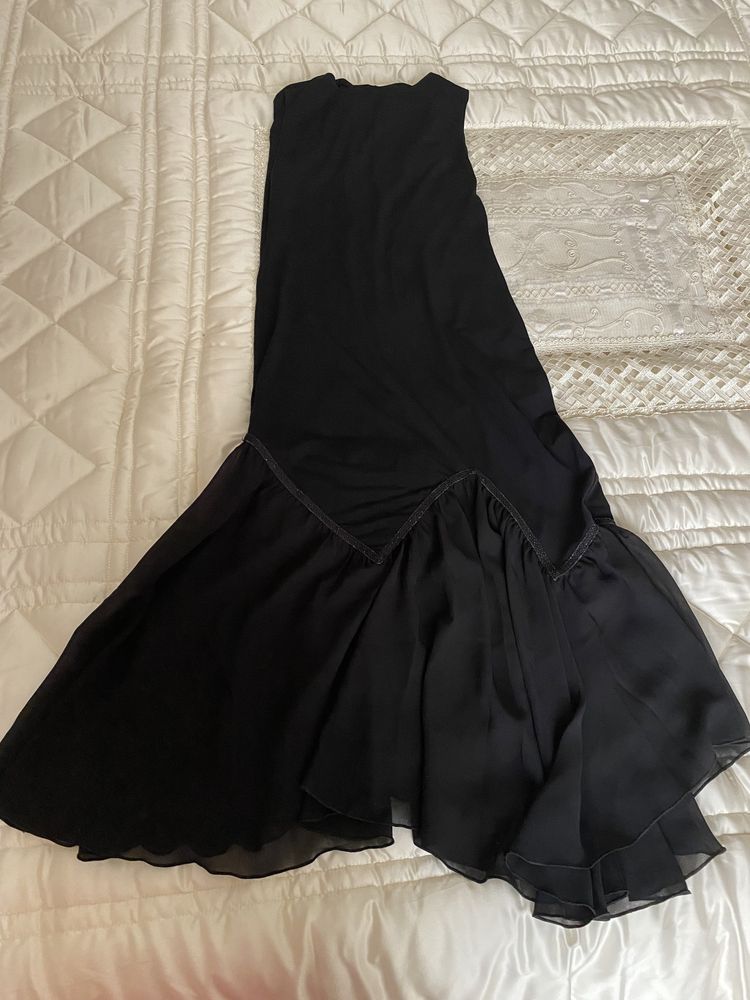 Vând rochie seara neagra