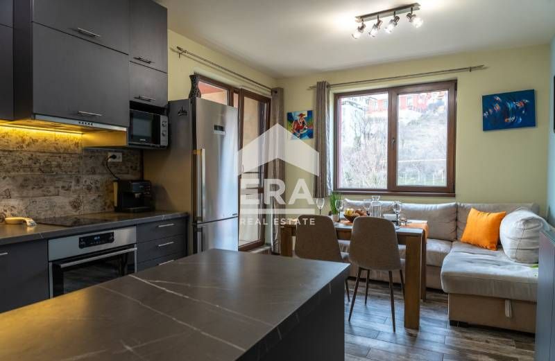 Продава се Тристаен апартамент в Варна, Цветен квартал - 74 кв.м за 2149 €/кв.м - Снимка #3