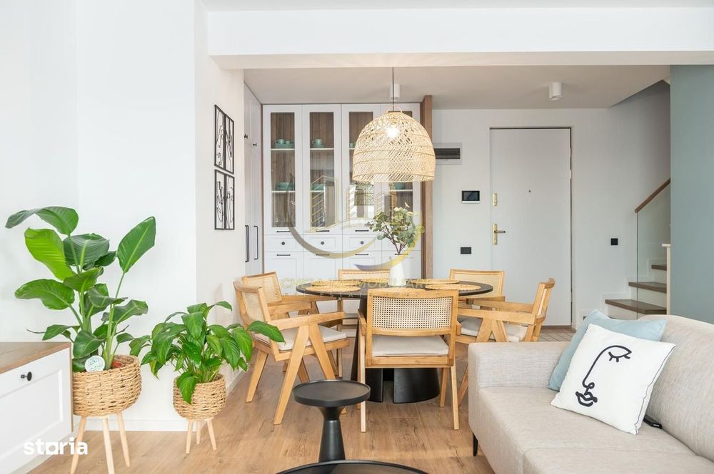 Apartament deosebit, 2 niveluri, 97 mp, 3 balcoane, vedere panoramică