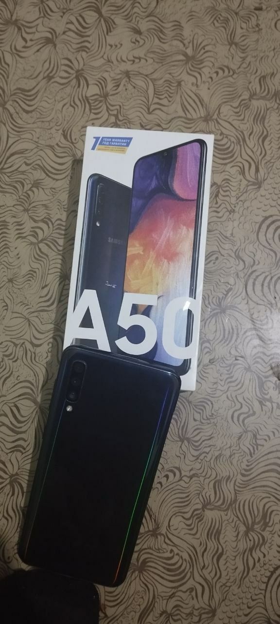 Samsung A50  4 ga 64 gb